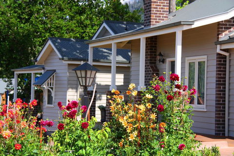 Marysville Garden Cottages - Accommodation Mermaid Beach 0