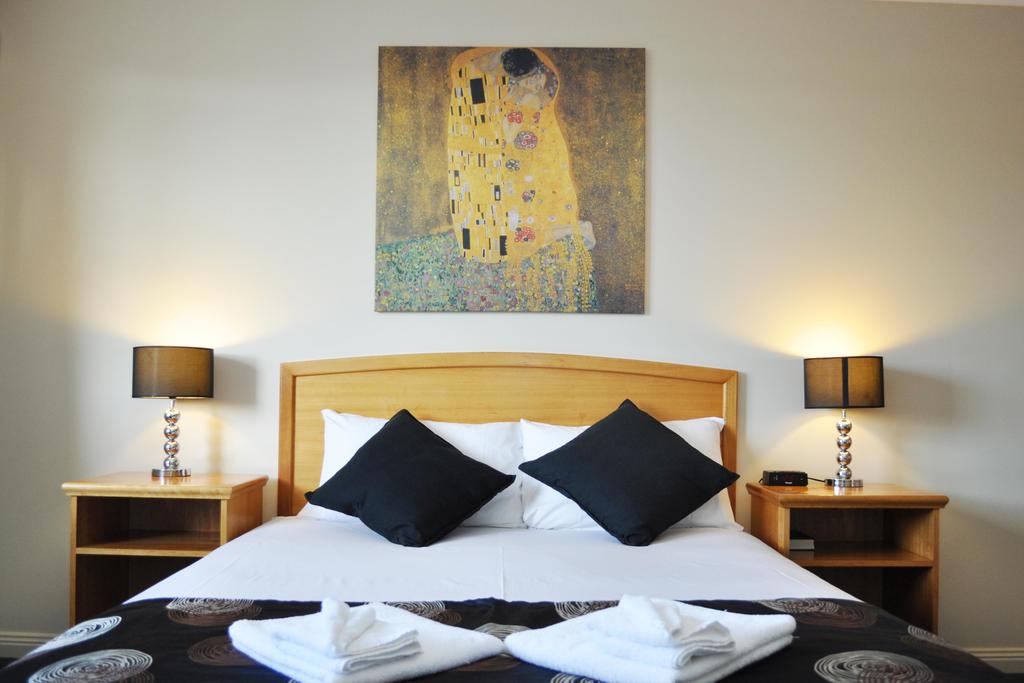 Meadowbrook QLD Accommodation Mermaid Beach