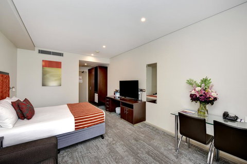 Mercure Centro Port Macquarie - Accommodation Mermaid Beach 2