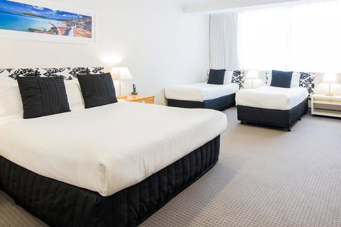 Mercure Charlestown - Accommodation Mermaid Beach 1