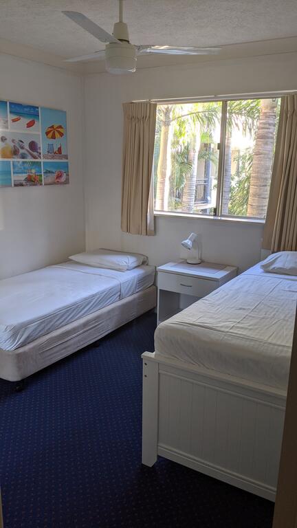 Mermaid Beach Apartment - Accommodation Mermaid Beach 3
