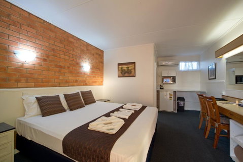 Mineral Sands Motel - Accommodation Mermaid Beach 3