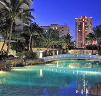 Modern 2BR Apartment in Chevron Renaissance - Accommodation Mermaid Beach