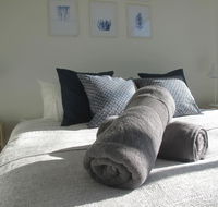 Modern 3 Bedroom Apt With FREE Parking Netflix Wifi  Welcome Wine by BnB Pro - Accommodation Mermaid Beach