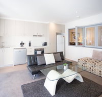 Modern Executive Apartment  Braddon 1BR Wine Wifi Secure Parking Canberra - Accommodation Mermaid Beach