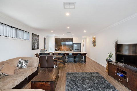Modern Luxury At Christies Beach - Accommodation Mermaid Beach 3