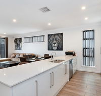 Modern Luxury at Christies Beach - Accommodation Mermaid Beach