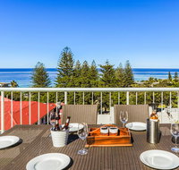 Modern Penthouse with Private Rooftop Terrace - Accommodation Mermaid Beach