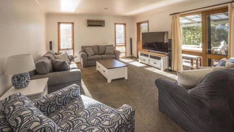 Mollymook Fantastic Holiday House - Accommodation Mermaid Beach 1