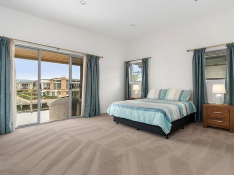 Monte Carlo Living At Martha Cove - Accommodation Mermaid Beach 3