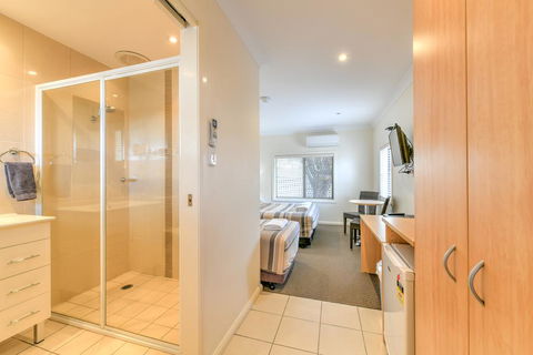 Motel Grande - Accommodation Mermaid Beach 0