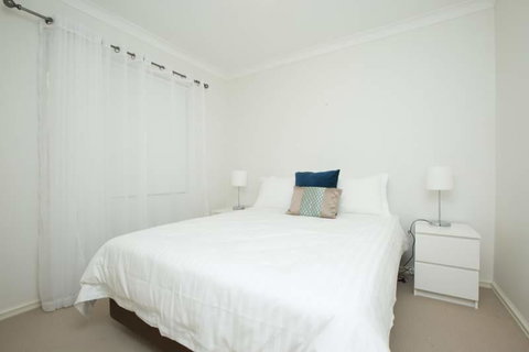 Mt Pleasant Short Stay - Accommodation Mermaid Beach 1