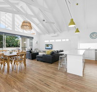 Mudjimba Island Beach House - Accommodation Mermaid Beach