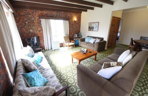 Muller's Cottage At Hat Head (Pet Friendly) - Accommodation Mermaid Beach 0