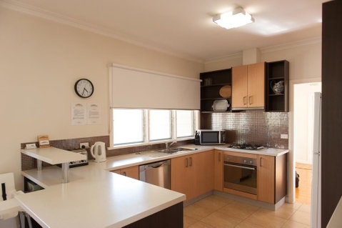 Murray House - Accommodation Mermaid Beach 2