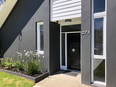 Murray's Place On Pakenham - Accommodation Mermaid Beach 0