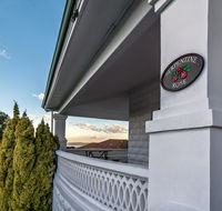 Serpentine Rose - Accommodation Mermaid Beach
