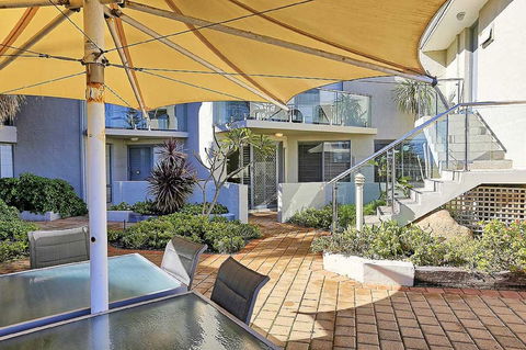 Beachfront @ Scarbs - Accommodation Mermaid Beach 0
