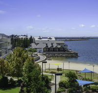 Luxury Suite Bunbury - Accommodation Mermaid Beach