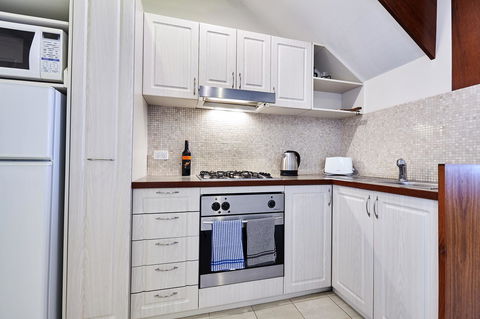 Fremantle Townhouse Unit 6 - Accommodation Mermaid Beach 5