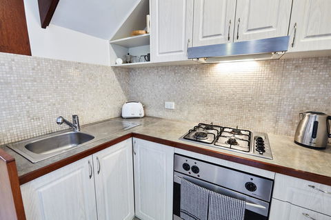 Fremantle Townhouse Unit 6 - Accommodation Mermaid Beach 4