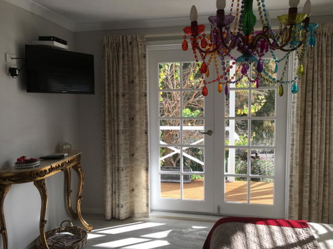 Applegate Lane Chalet - Accommodation Mermaid Beach 6