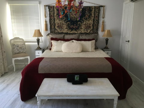 Applegate Lane Chalet - Accommodation Mermaid Beach 0