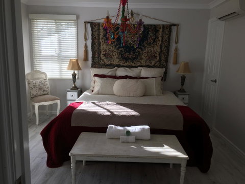 Applegate Lane Chalet - Accommodation Mermaid Beach 7