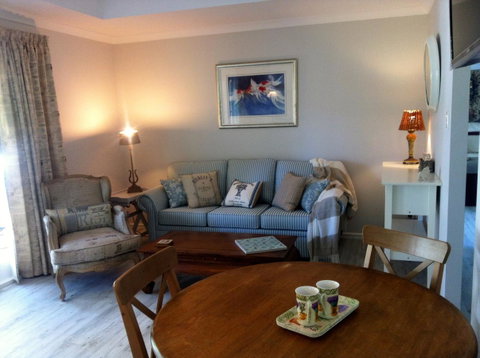 Applegate Lane Chalet - Accommodation Mermaid Beach 11
