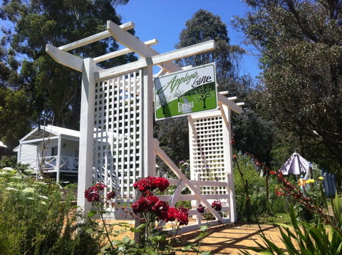 Applegate Lane Chalet - Accommodation Mermaid Beach 14