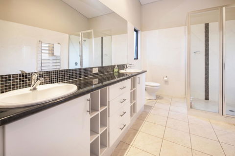 12/26 Yallingup Beach Road - Accommodation Mermaid Beach 10
