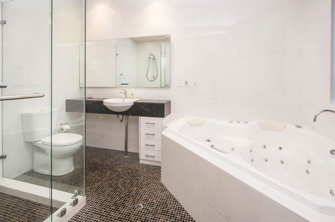 12/26 Yallingup Beach Road - Accommodation Mermaid Beach 5