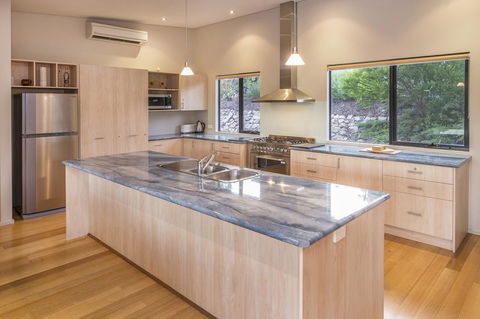 12/26 Yallingup Beach Road - Accommodation Mermaid Beach 3