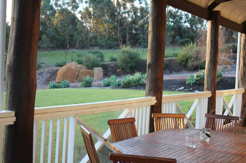 The Farmhouse - Accommodation Mermaid Beach 12