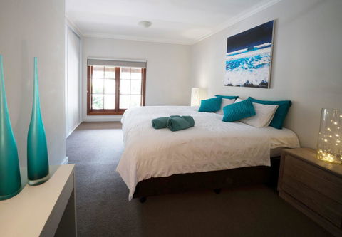 The Farmhouse - Accommodation Mermaid Beach 5