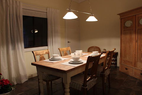 Bickley Valley Cottage - Accommodation Mermaid Beach 0