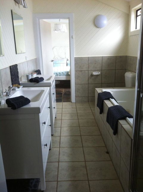 Bickley Valley Cottage - Accommodation Mermaid Beach 13