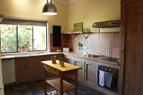 Bickley Valley Cottage - Accommodation Mermaid Beach 5