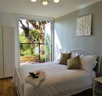 Treetops Cottage - Accommodation Mermaid Beach