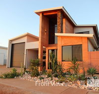 31 Inggarda Lane - Spectacular Views with a Private Jetty and Wi-Fi - Accommodation Mermaid Beach