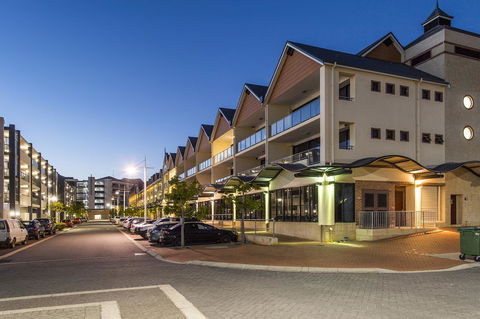 Dolphin Quay Apartments - Accommodation Mermaid Beach 18