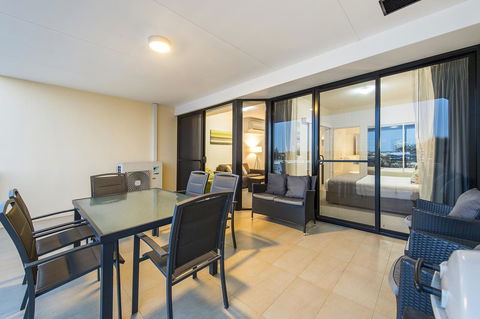 Dolphin Quay Apartments - Accommodation Mermaid Beach 38