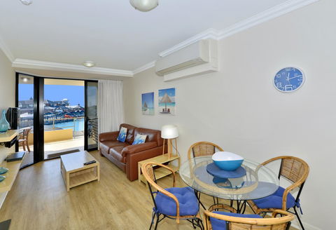Dolphin Quay Apartments - Accommodation Mermaid Beach 12