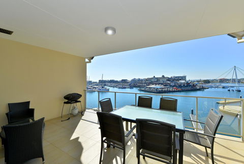 Dolphin Quay Apartments - Accommodation Mermaid Beach 4