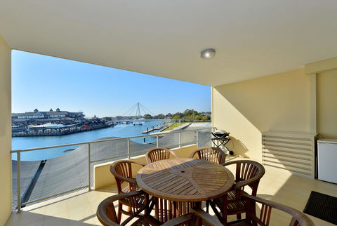 Dolphin Quay Apartments - Accommodation Mermaid Beach 15
