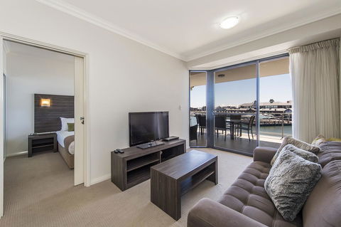 Dolphin Quay Apartments - Accommodation Mermaid Beach 31