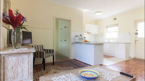 Broadway Apartments - Accommodation Mermaid Beach 15