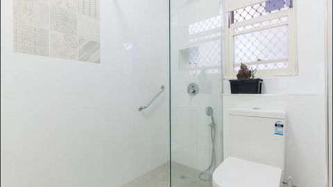 Broadway Apartments - Accommodation Mermaid Beach 4