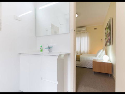 Broadway Apartments - Accommodation Mermaid Beach 39