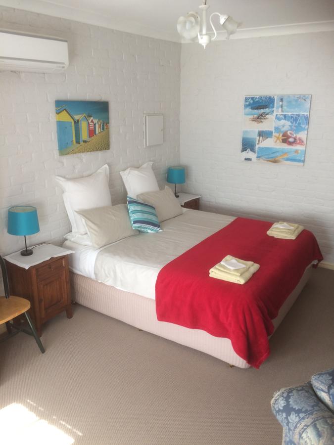 Banksia Grove WA Accommodation Mermaid Beach